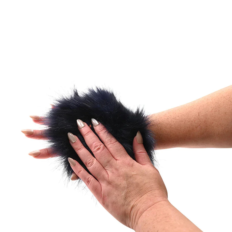 Sex & Mischief Cougar Spiked Sensory Glove ā Teasing Faux Fur Glove with Gold Spikes for Sensory Play - Buy At Luxury Toy X - Free 3-Day Shipping