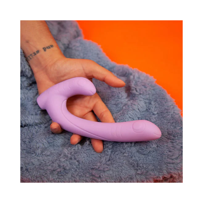 Cute Little Fuckers Jix – Dual-Ended Vibrating Silicone Dildo