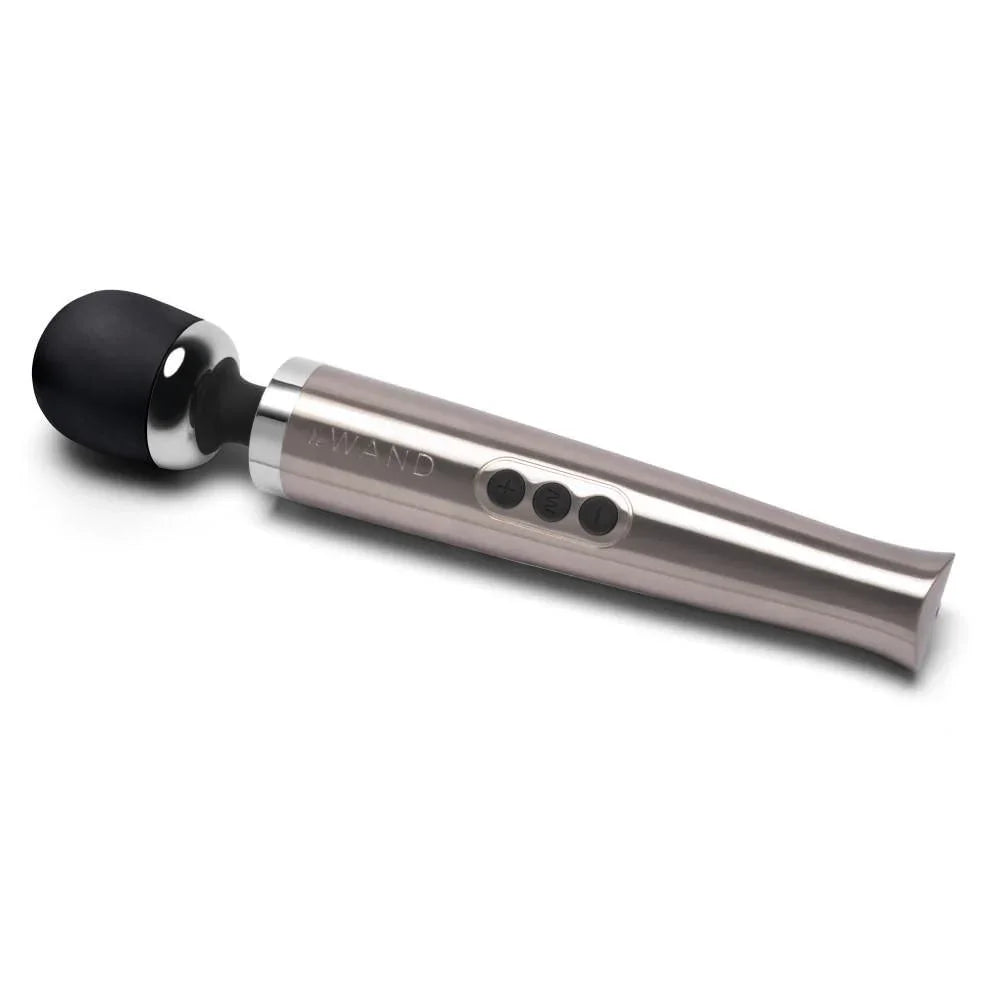 Le Wand Die Cast Rechargeable Vibrating Massager Le Wand Die Cast Rechargeable Vibrating Massager