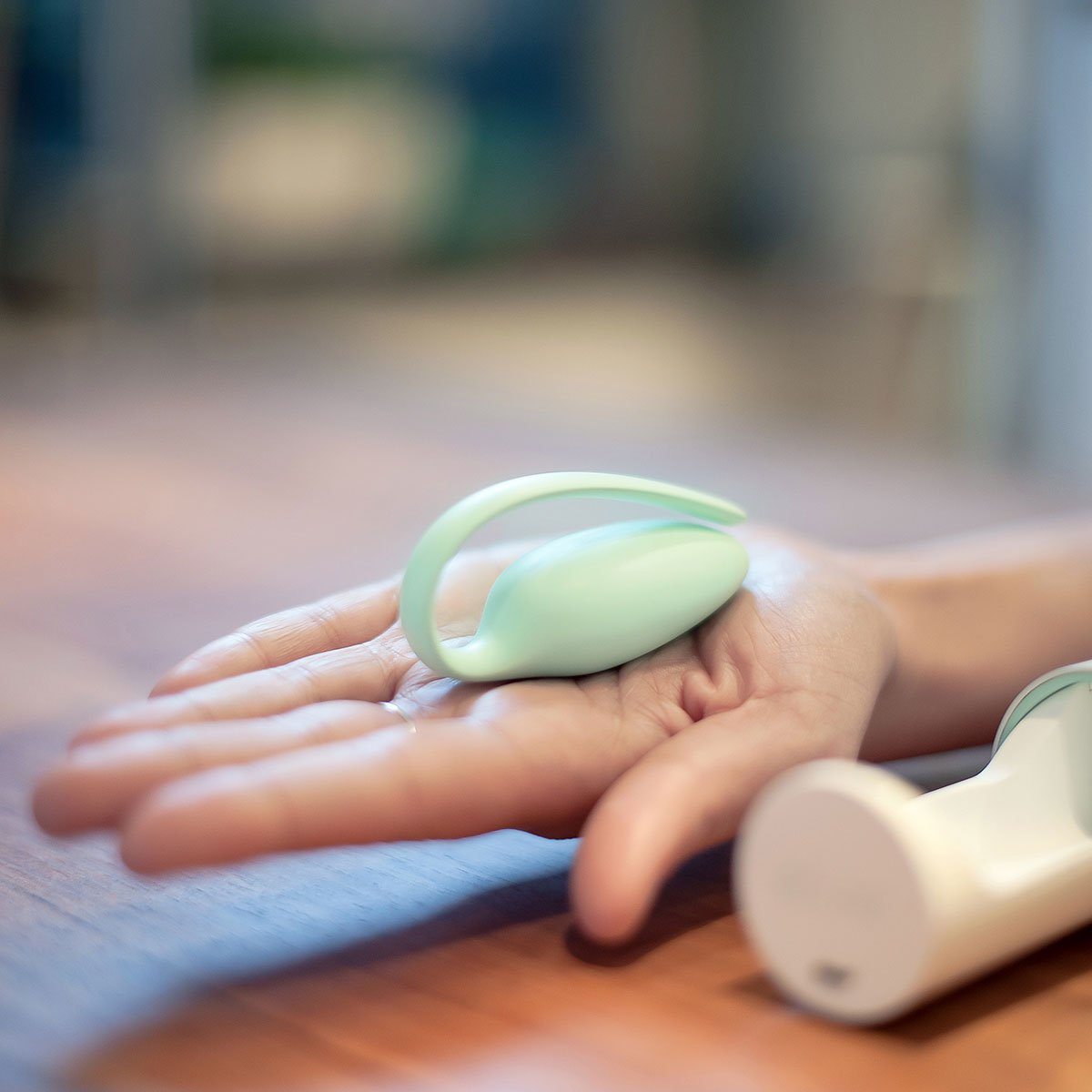 Elvie Kegel Exercise Tracker - Buy At Luxury Toy X - Free 3-Day Shipping